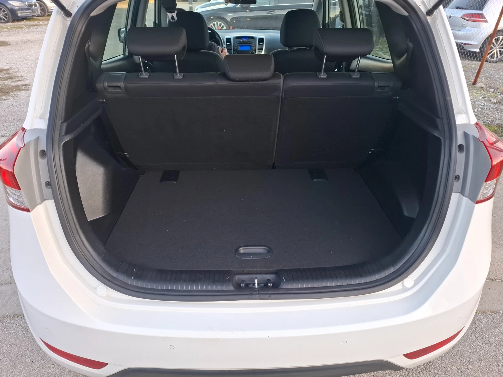 Hyundai Ix20 1.6i 125�.�. �������  �������� �������  | Mobile.bg � ����������� 15