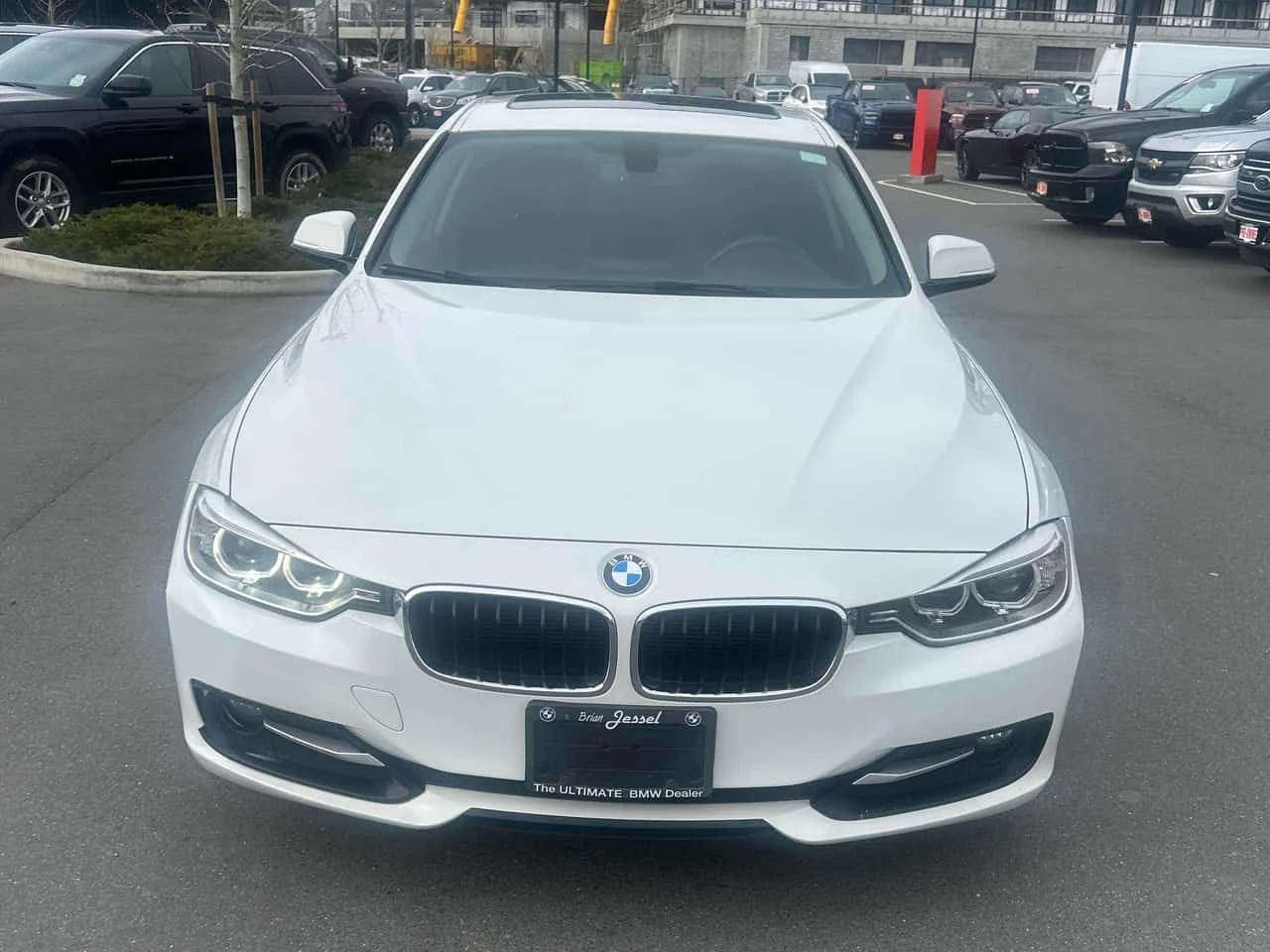 BMW 320 * xDrive * CARFAX * ПАНОРАМА * KEYLESS * ПОДГРЕВИ, снимка 6 - Автомобили и джипове - 54022433