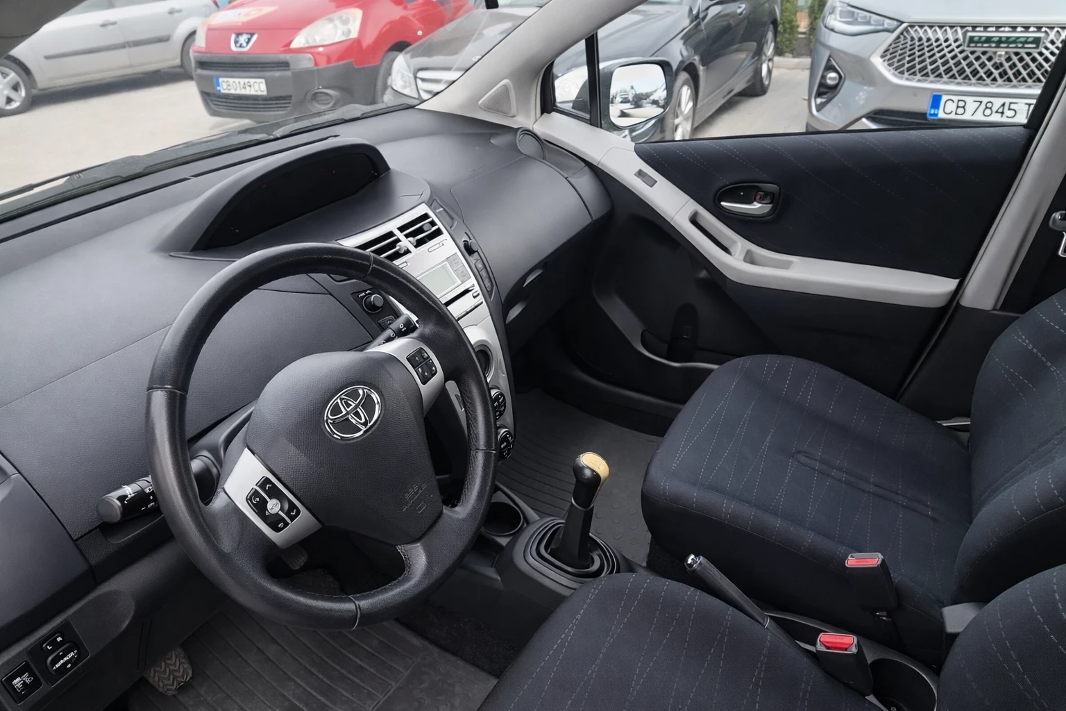 Toyota Yaris, снимка 6 - Автомобили и джипове - 54256738