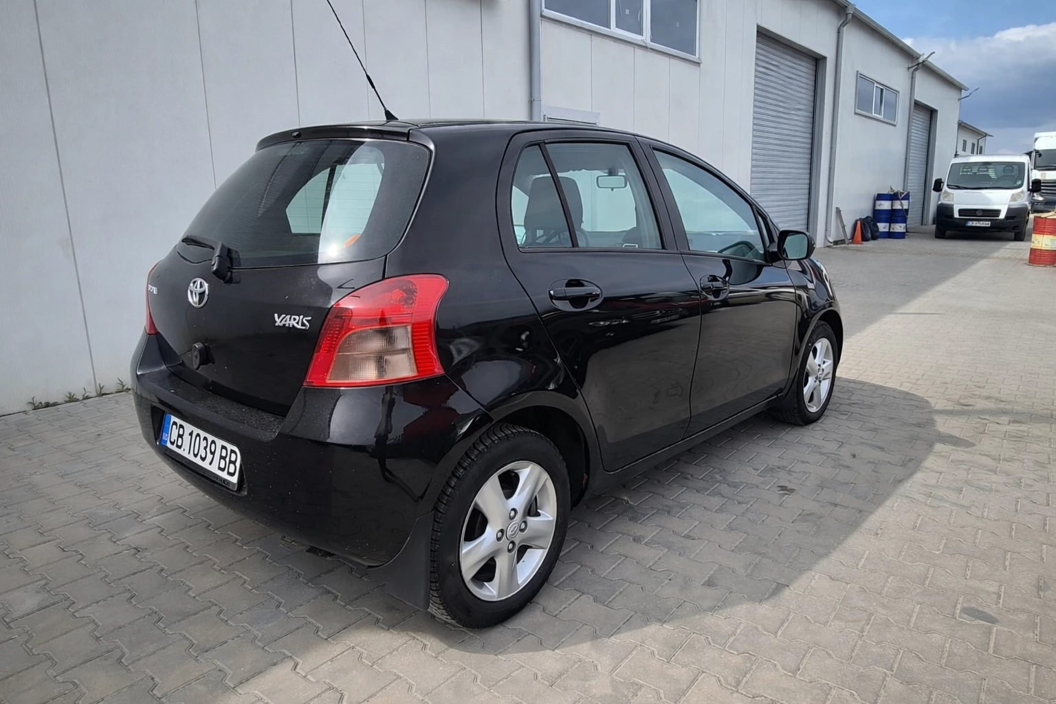 Toyota Yaris, снимка 3 - Автомобили и джипове - 54256738