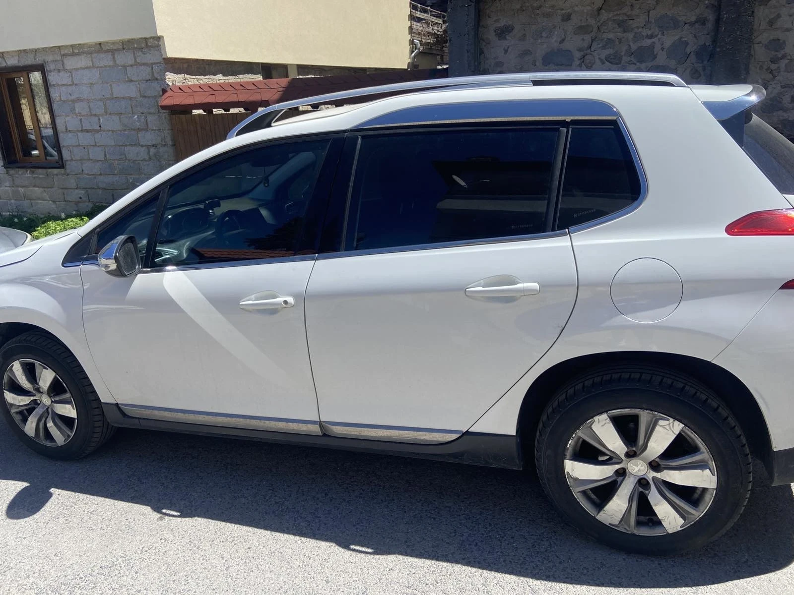 Peugeot 2008, снимка 3 - Автомобили и джипове - 54319002