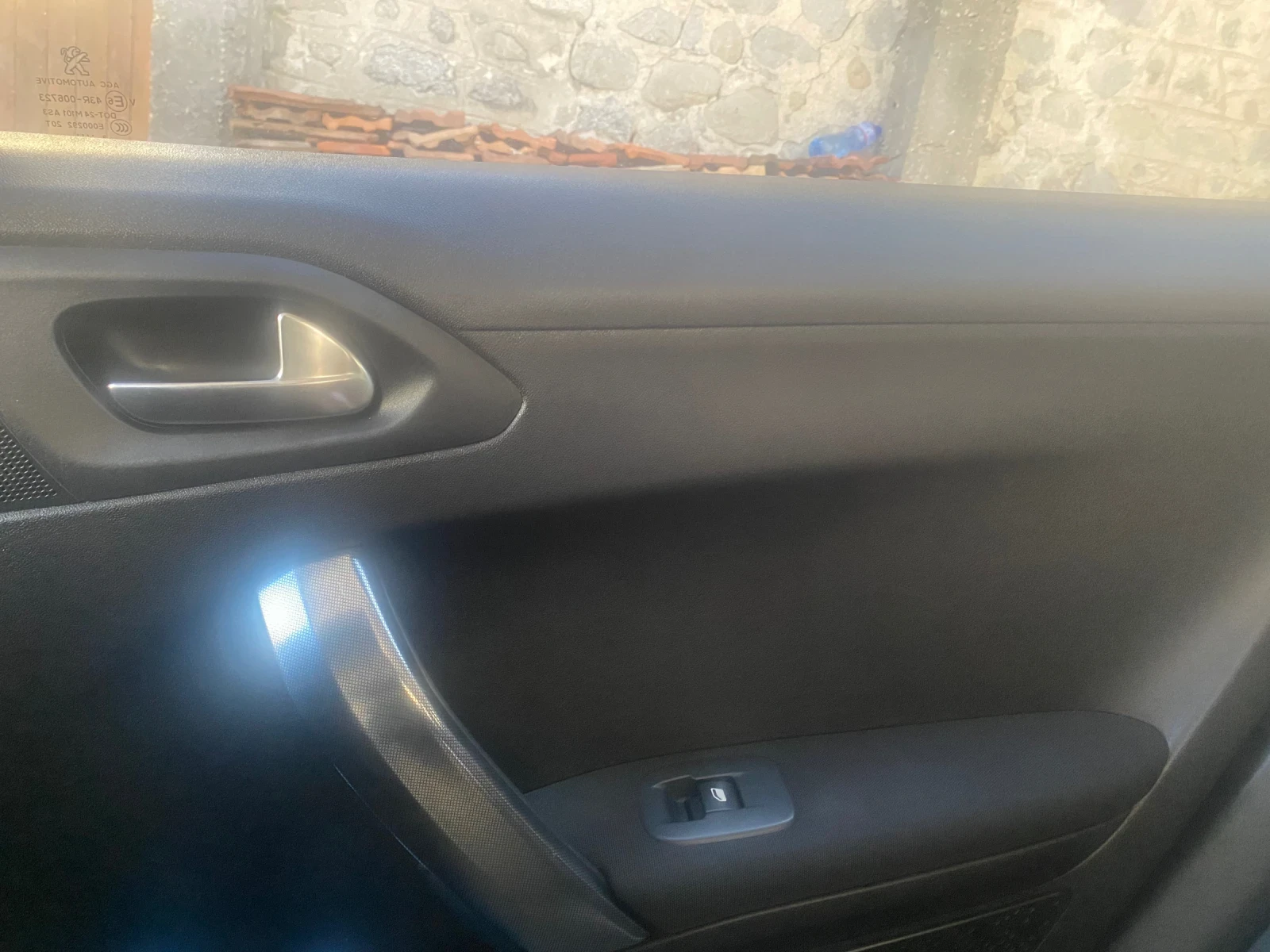 Peugeot 2008, снимка 5 - Автомобили и джипове - 54319002