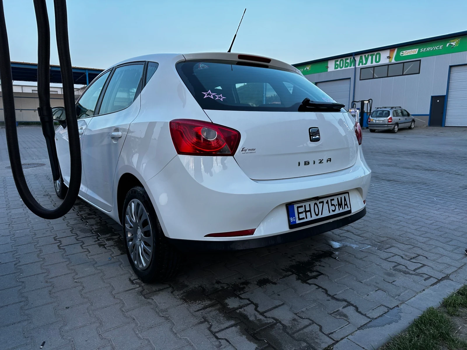 Seat Ibiza 1.2 газ/бензин, снимка 7 - Автомобили и джипове - 54802890