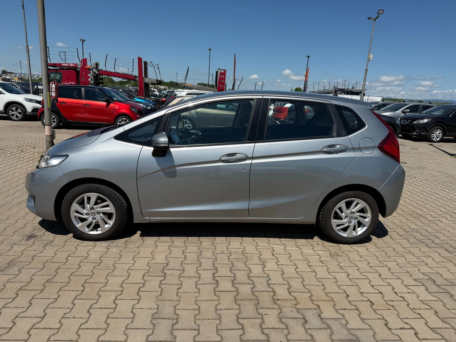Honda Jazz 1.3I-VTEC AVTOMAT/NAVI EURO 6, снимка 9 - Автомобили и джипове - 54928762
