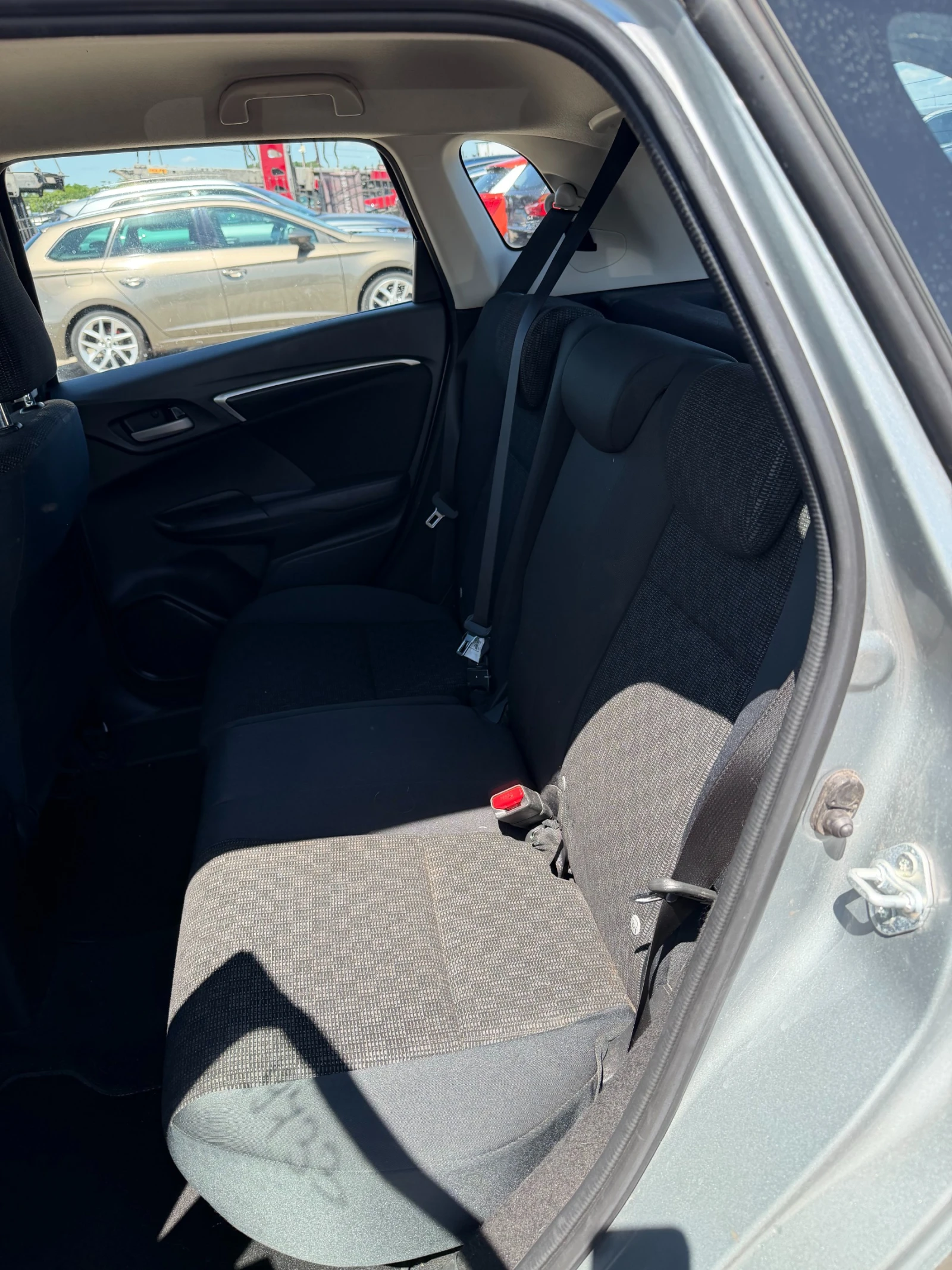 Honda Jazz 1.3I-VTEC AVTOMAT/NAVI EURO 6, снимка 10 - Автомобили и джипове - 54928762