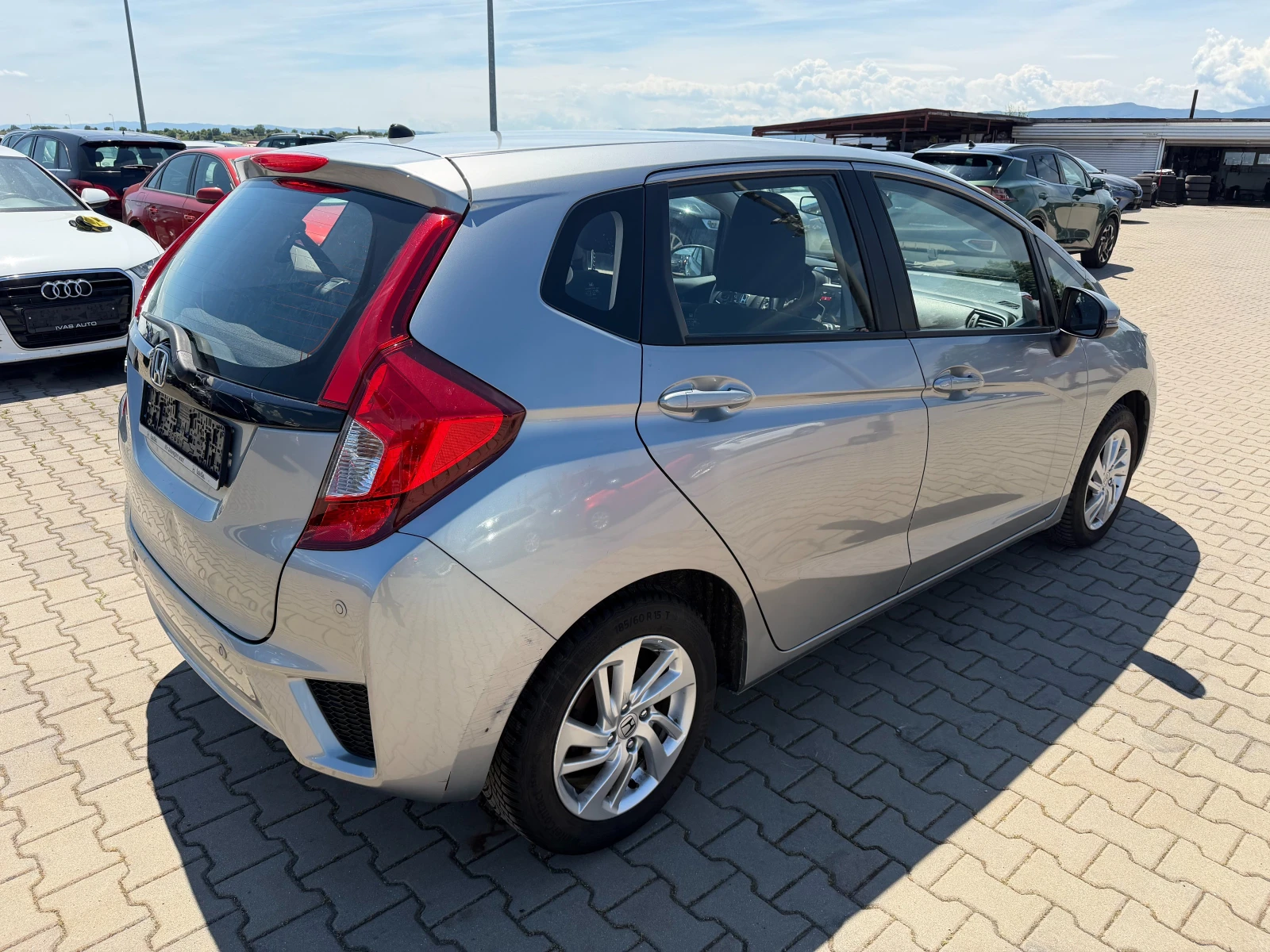 Honda Jazz 1.3I-VTEC AVTOMAT/NAVI EURO 6, снимка 6 - Автомобили и джипове - 54928762