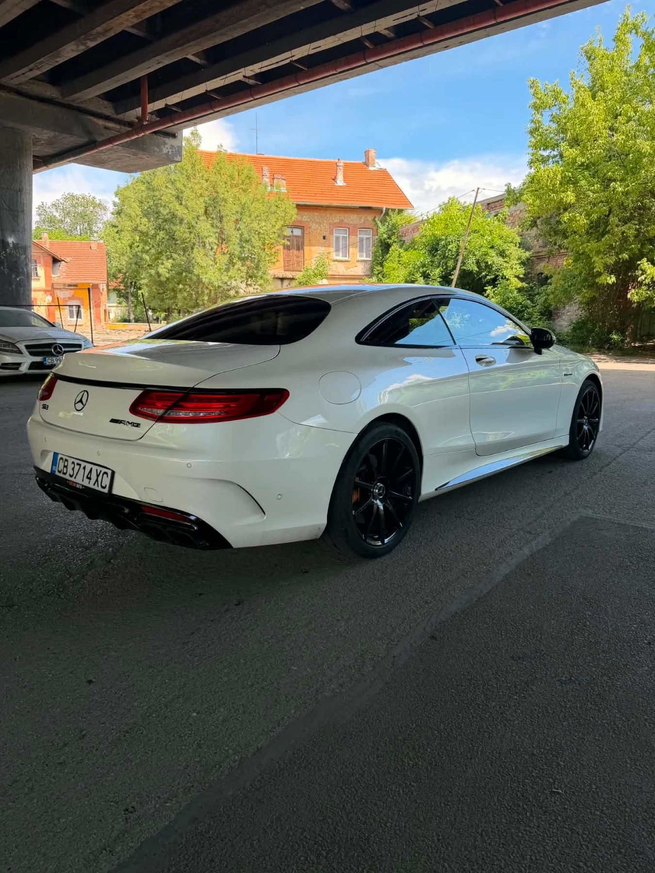 Mercedes-Benz S 63 AMG 5.5 Bi-Turbo, Ceramic, Lizing, снимка 5 - Автомобили и джипове - 55305589