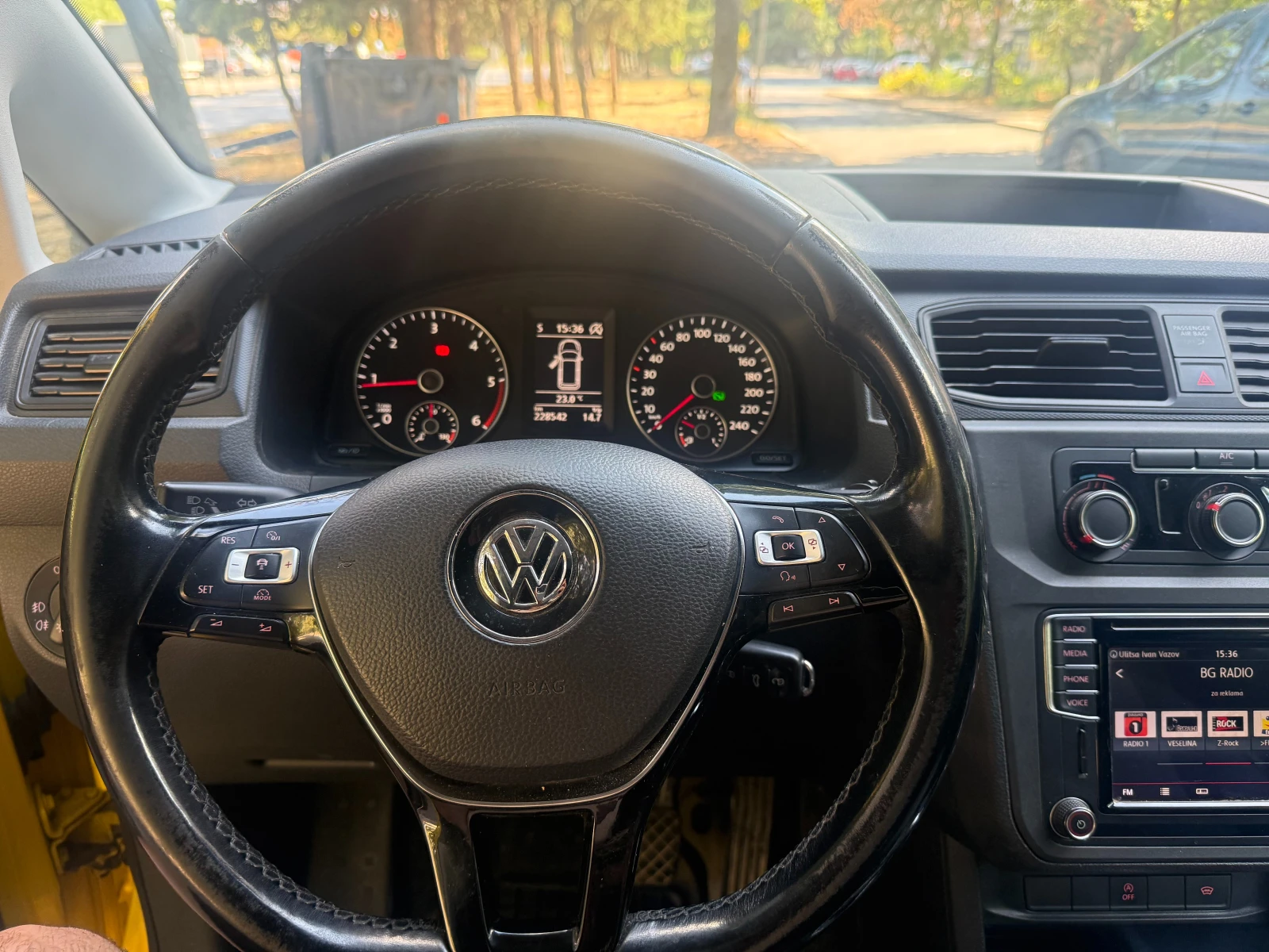 VW Caddy 2.0 TDI , снимка 10 - Автомобили и джипове - 56169593