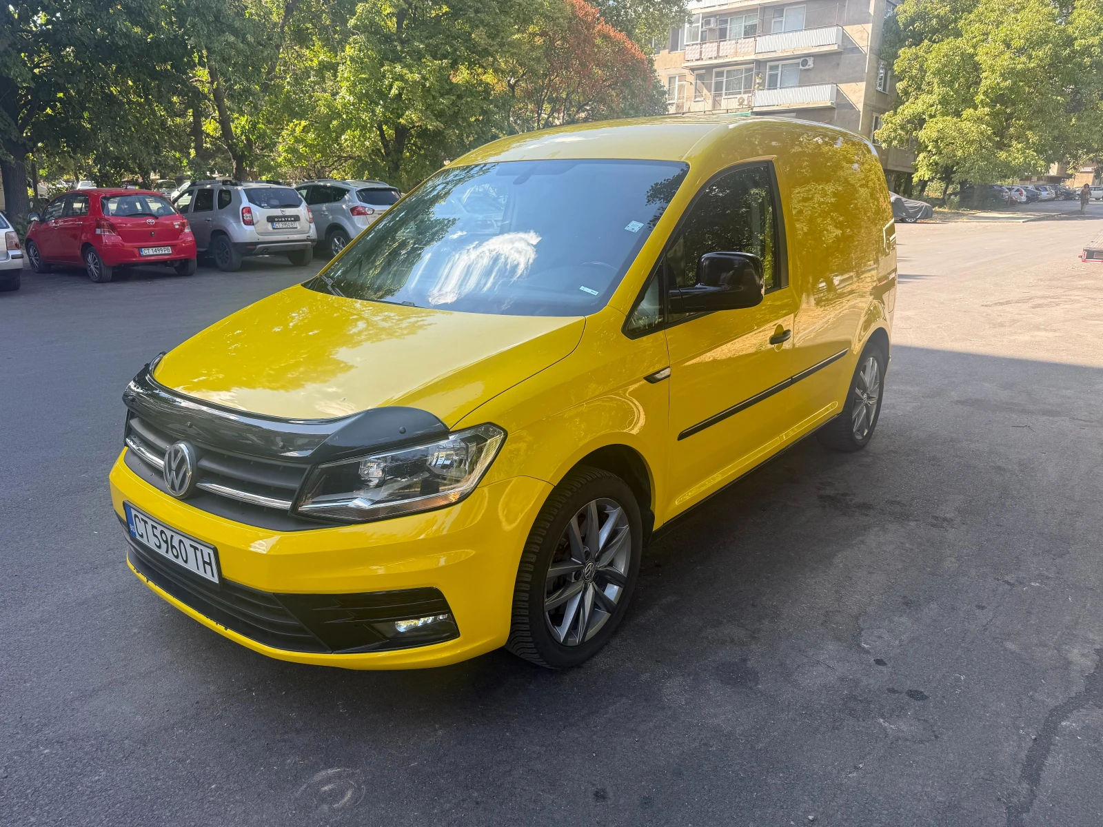 VW Caddy 2.0 TDI , снимка 5 - Автомобили и джипове - 56169593