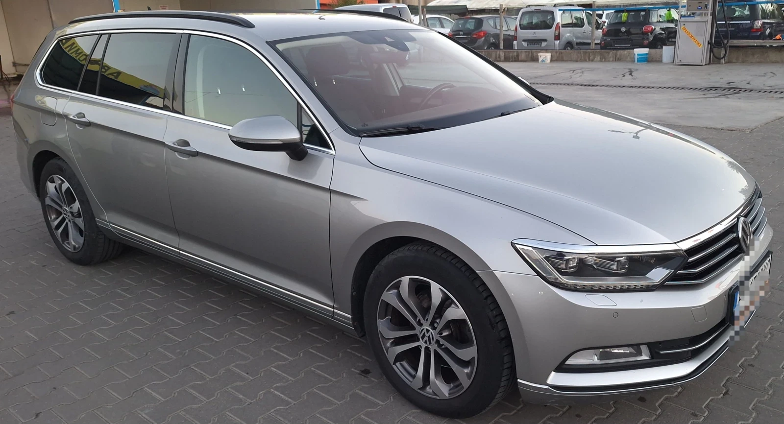 VW Passat 2.0 TDI, снимка 3 - Автомобили и джипове - 56122225