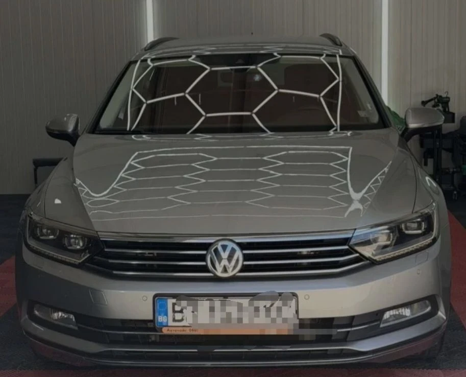 VW Passat 2.0 TDI, снимка 16 - Автомобили и джипове - 56122225