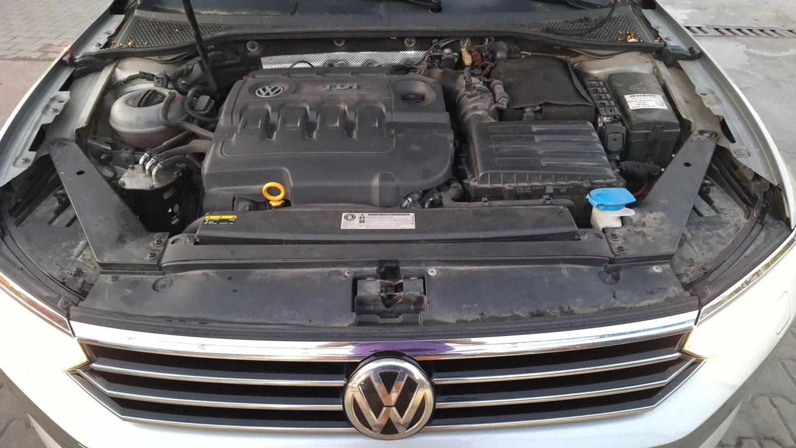 VW Passat 2.0 TDI, снимка 15 - Автомобили и джипове - 56122225