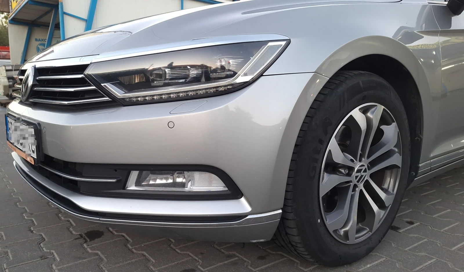 VW Passat 2.0 TDI, снимка 7 - Автомобили и джипове - 56122225