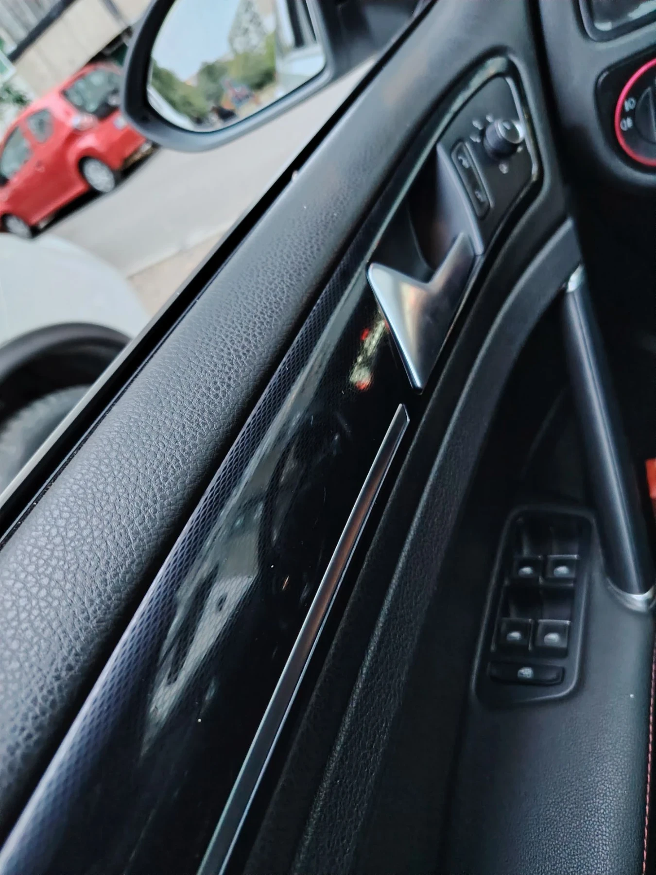 VW Golf GTI 2.0 TFS 230 PERFORMANCE, снимка 12 - Автомобили и джипове - 56221001