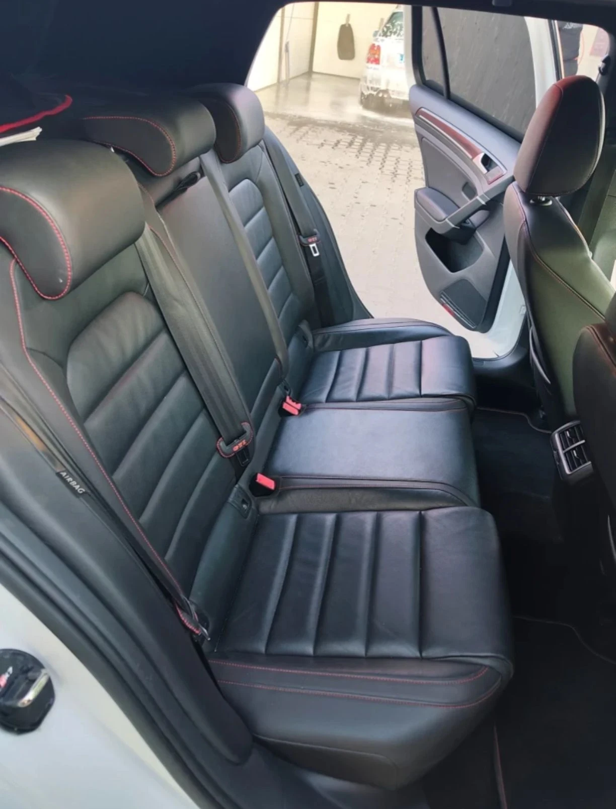 VW Golf GTI 2.0 TFS 230 PERFORMANCE, снимка 17 - Автомобили и джипове - 56221001
