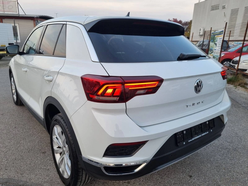 VW T-Roc 1.5 TSI 150 R-Line, снимка 13 - Автомобили и джипове - 47772736