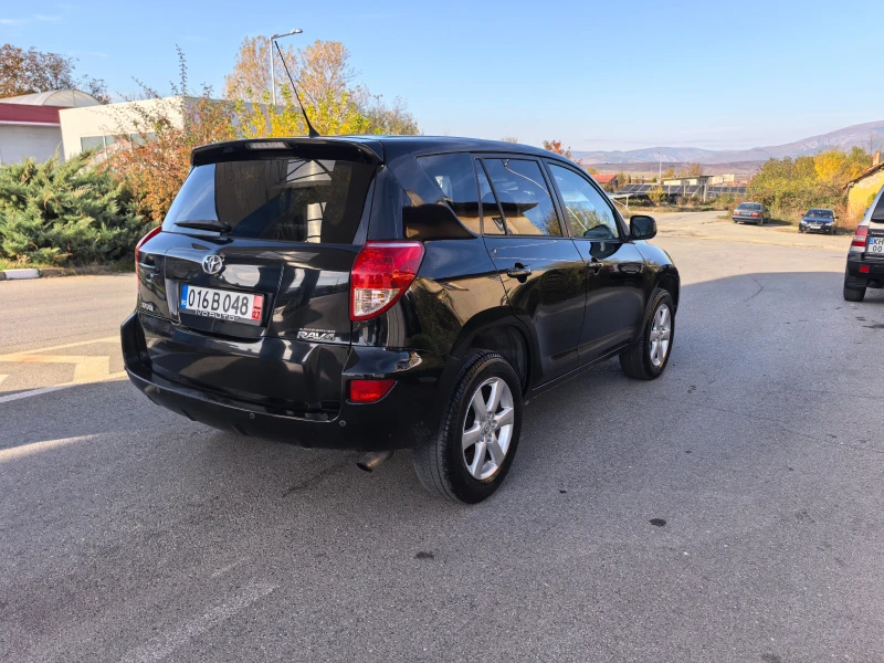 Toyota Rav4 D4D, снимка 3 - Автомобили и джипове - 47859740