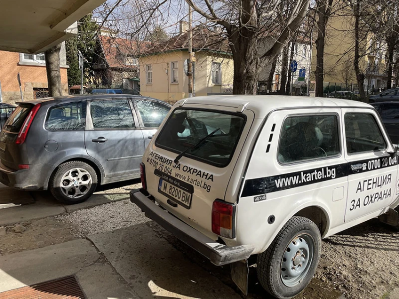 Lada Niva, снимка 2 - Автомобили и джипове - 47922855