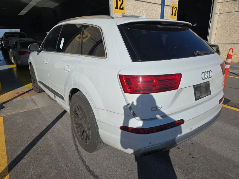 Audi Q7 3.0T* PREMIUM* PLUS* ДИГИТАЛНО* ТАБЛО* ДИСТРОНИК* , снимка 4 - Автомобили и джипове - 48503561