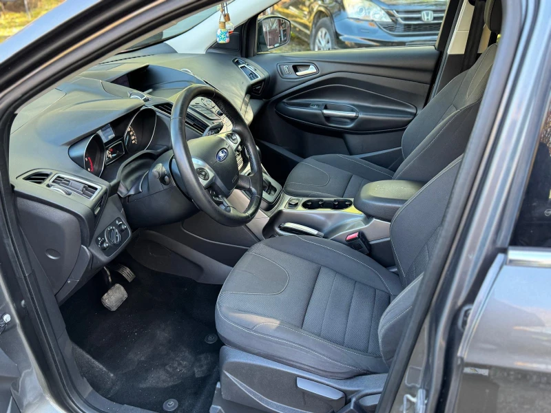 Ford Kuga Италия, снимка 8 - Автомобили и джипове - 52156633