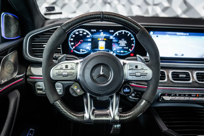 Mercedes-Benz GLE 63 S AMG 4M * Night* Pano* Burm* Carbon, снимка 10 - Автомобили и джипове - 52522970