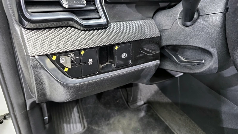 Kia Sportage 2.0CRDI/4x4/Пълна сервизна !!!, снимка 12 - Автомобили и джипове - 53417368