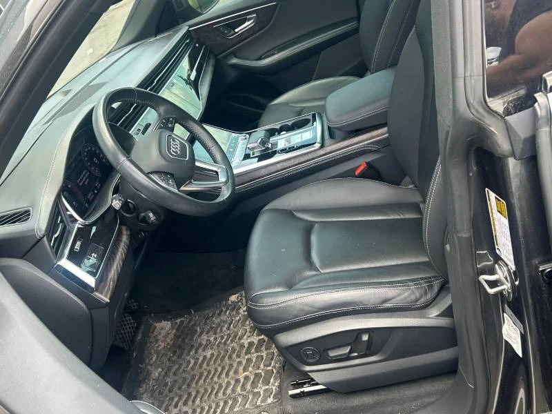 Audi Q8 * Technik * ОБДУХВАНЕ * 360 * PANO, снимка 9 - Автомобили и джипове - 55435966