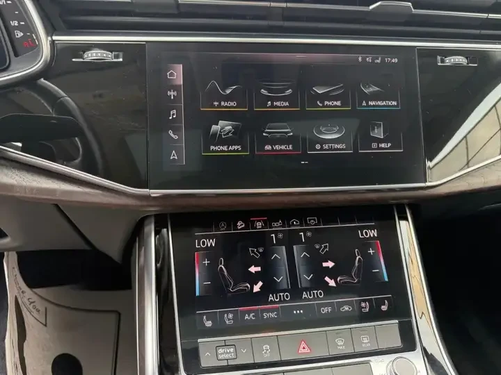 Audi Q8 Virtual Cockpit Plus* панорама* ПОДГРЕВ и ОБДУХВАН, снимка 7 - Автомобили и джипове - 55875195