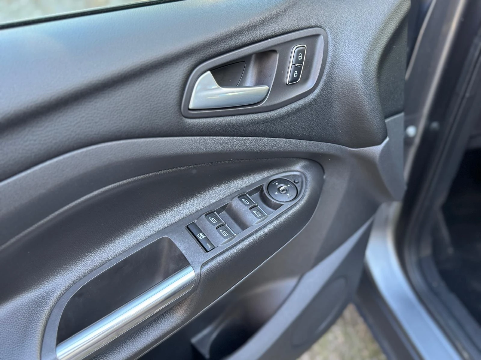 Ford Kuga Италия | Mobile.bg — изображение 12