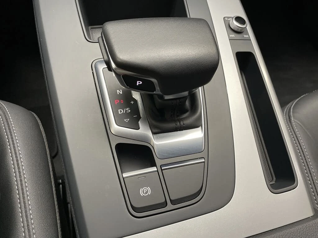 Audi Q5 quattro Komfort 45 TFSI* АвтоКредит* (Цена до БГ) , снимка 15 - Автомобили и джипове - 54005481