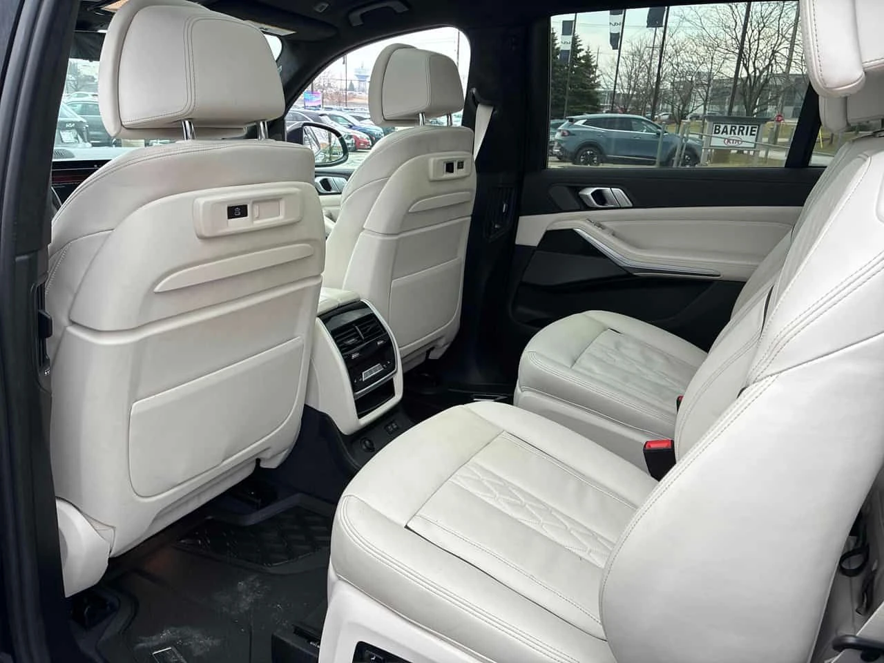 BMW X7 * XDRIVE40I * PANO * H/K * ПОДГРЕВИ * CARFAX, снимка 14 - Автомобили и джипове - 54197284