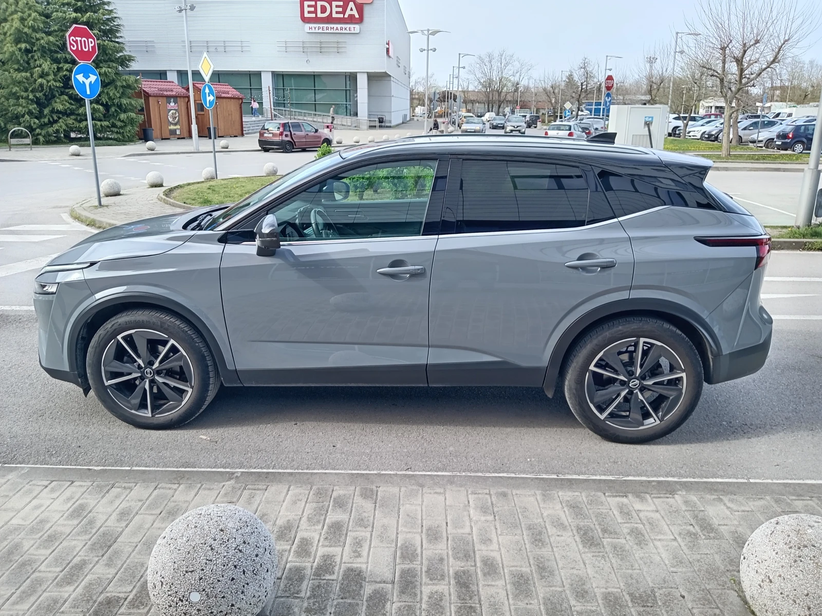 Nissan Qashqai Tekna CVT 2WD, снимка 3 - Автомобили и джипове - 54279647