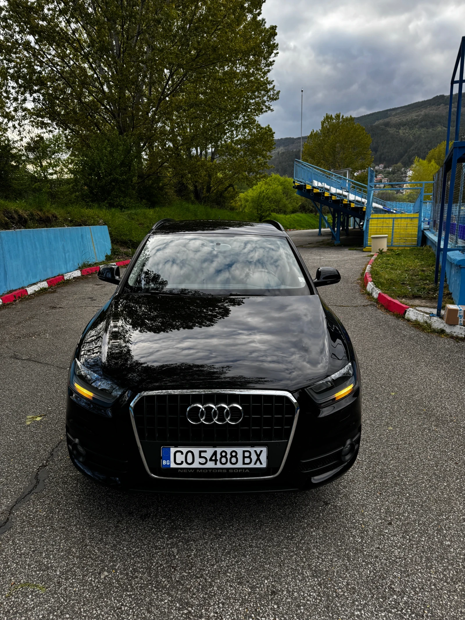 Audi Q3 2.0 TDI, снимка 3 - Автомобили и джипове - 54383380