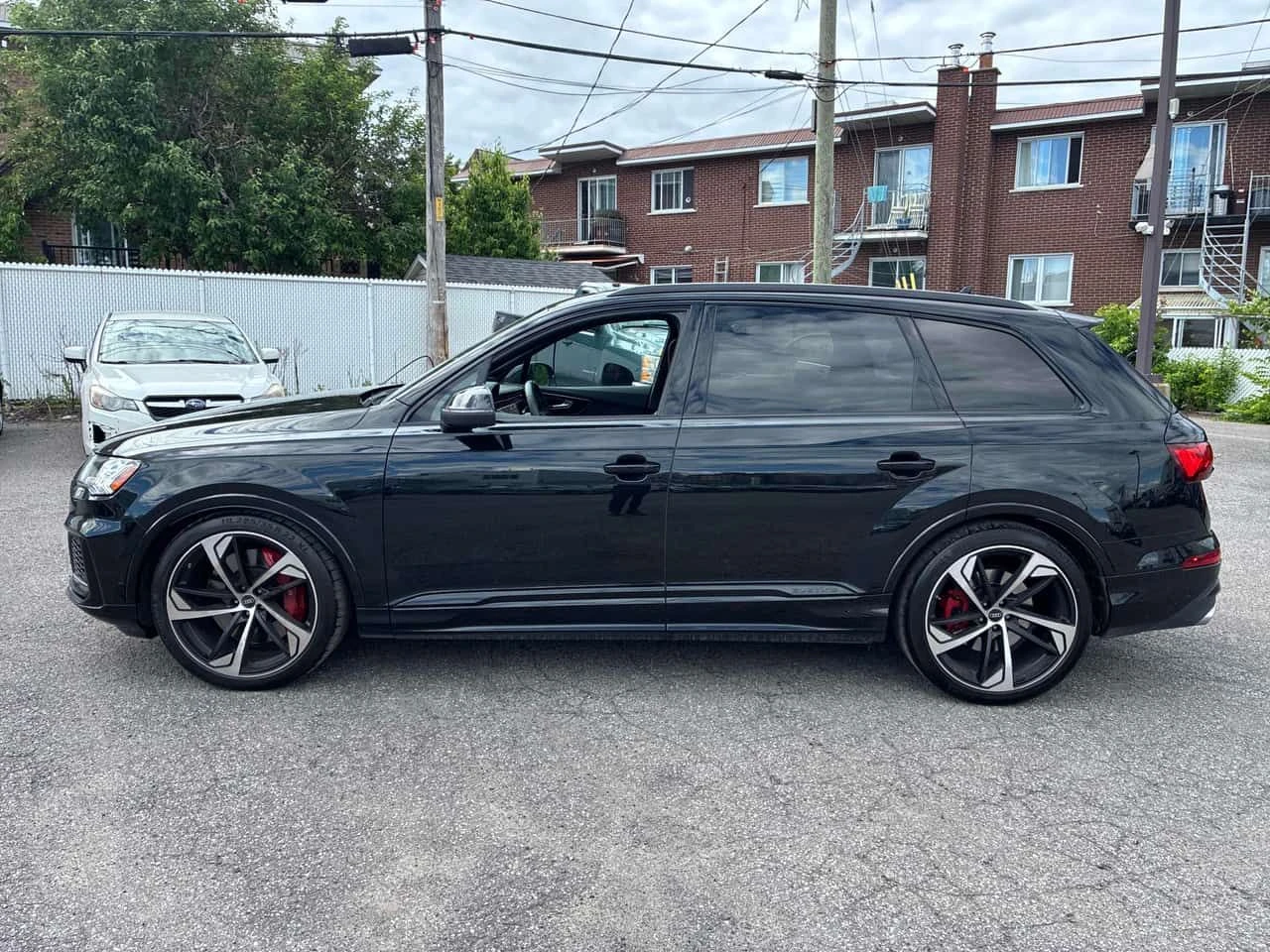 Audi SQ7 * ПРЕДСТАВИТЕЛСТВО * ДИСТРОНИК * 360 * ОБДУХВАНЕ, снимка 2 - Автомобили и джипове - 54935553