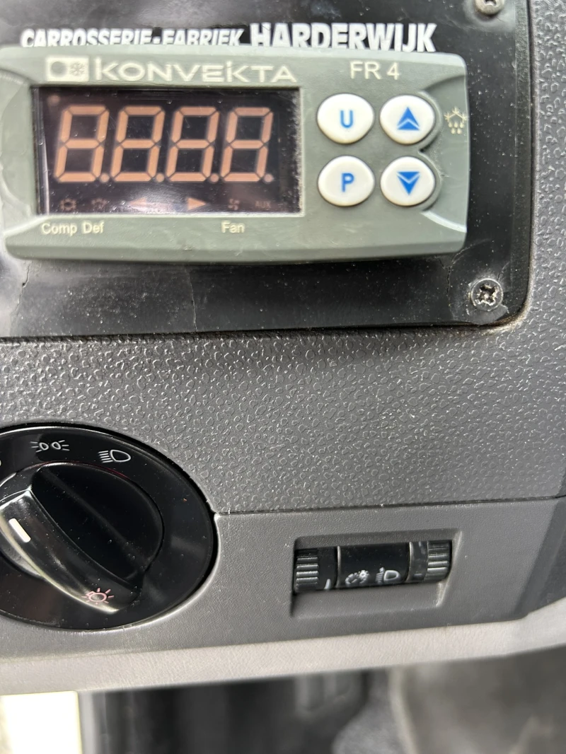 VW Transporter Т5 2.5TDI/ХЛАДИЛЕН/2 Странични Врати, снимка 14 - Бусове и автобуси - 51533343