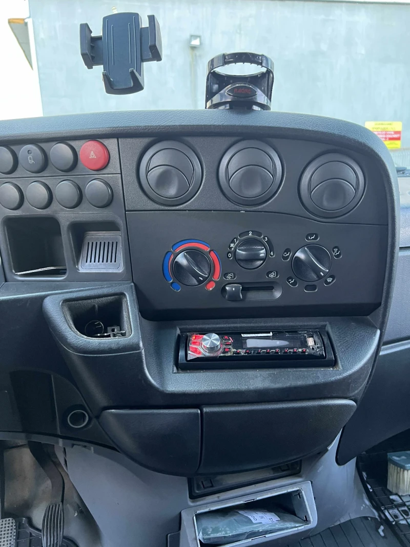 Iveco Daily 40c14, снимка 9 - Бусове и автобуси - 52778164