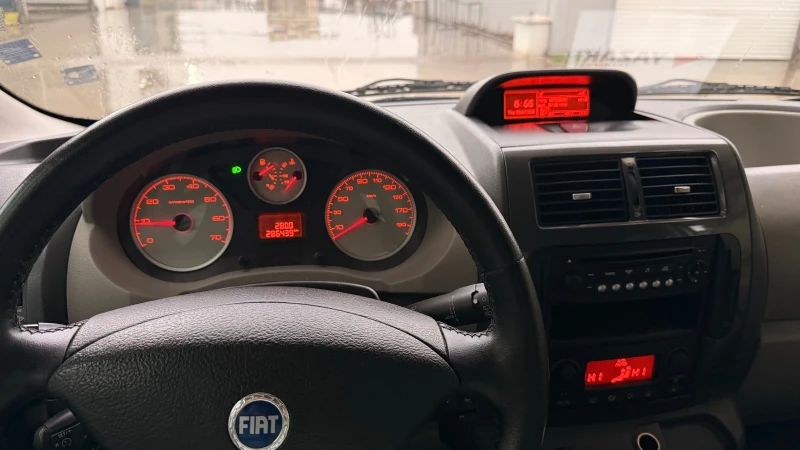 Fiat Scudo 2.0 HDI, снимка 10 - Бусове и автобуси - 53274789