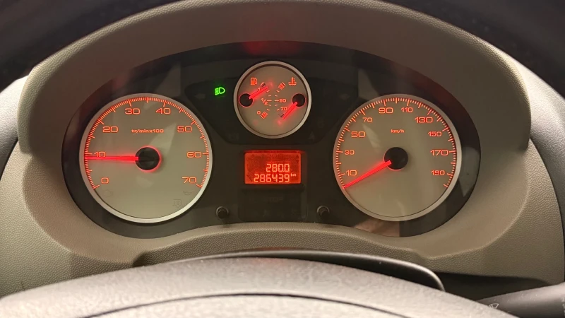 Fiat Scudo 2.0 HDI, снимка 9 - Бусове и автобуси - 53274789