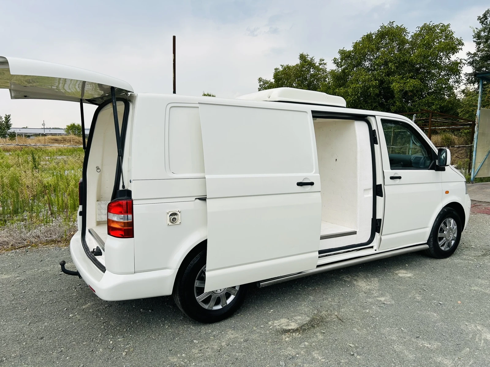 VW Transporter Т5 2.5TDI/ХЛАДИЛЕН/2 Странични Врати - изображение 10