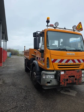 Iveco Eurocargo 180E21 самосвал с кран снегорин , снимка 6