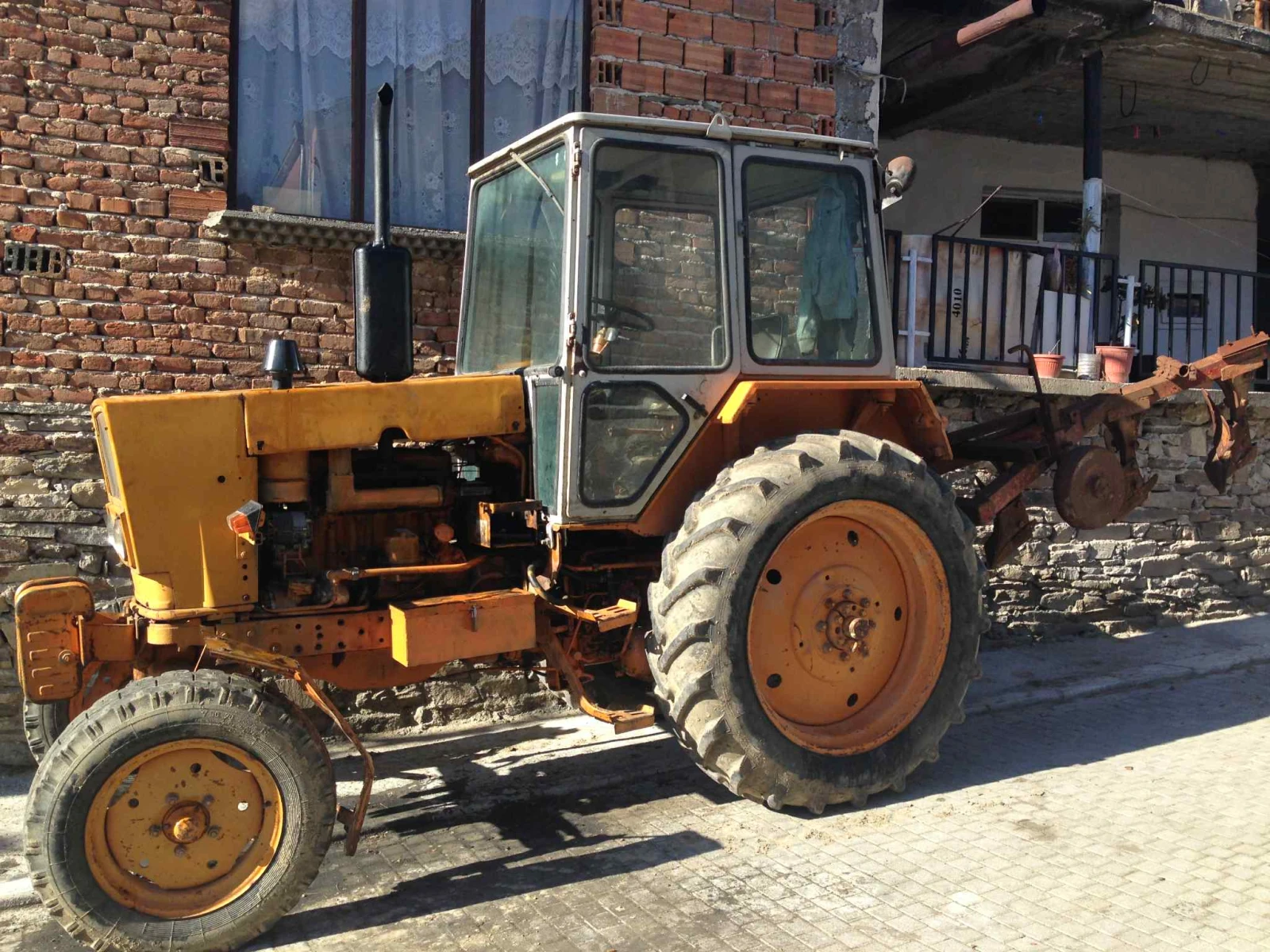 Трактор ЮМЗ 65a, снимка 1