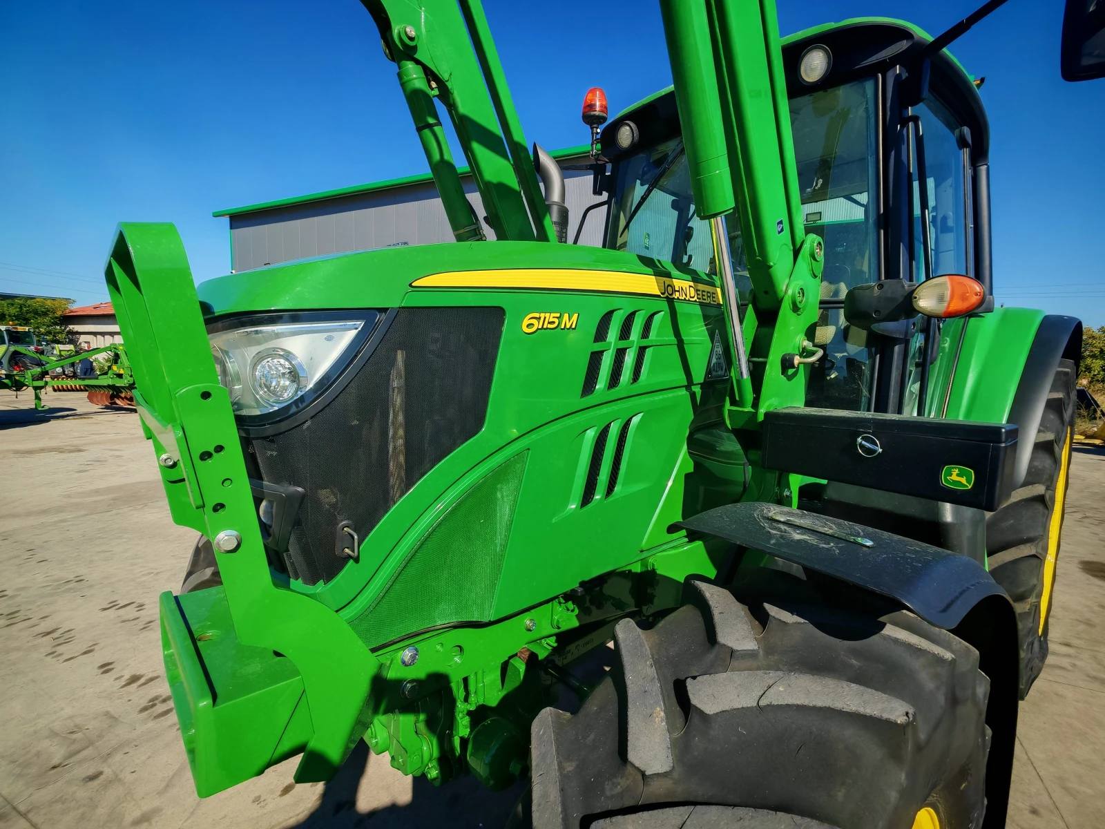Трактор John Deere 6115M - изображение 5