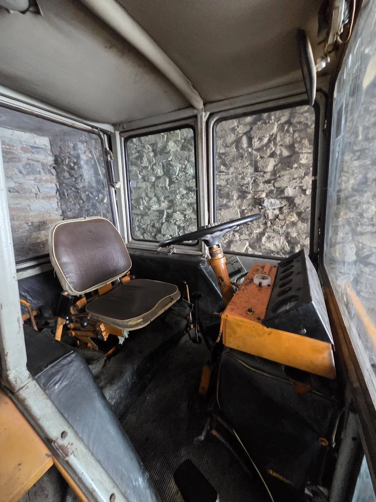 Трактор ЮМЗ 6 КМ, снимка 5 - Селскостопанска техника - 54167568