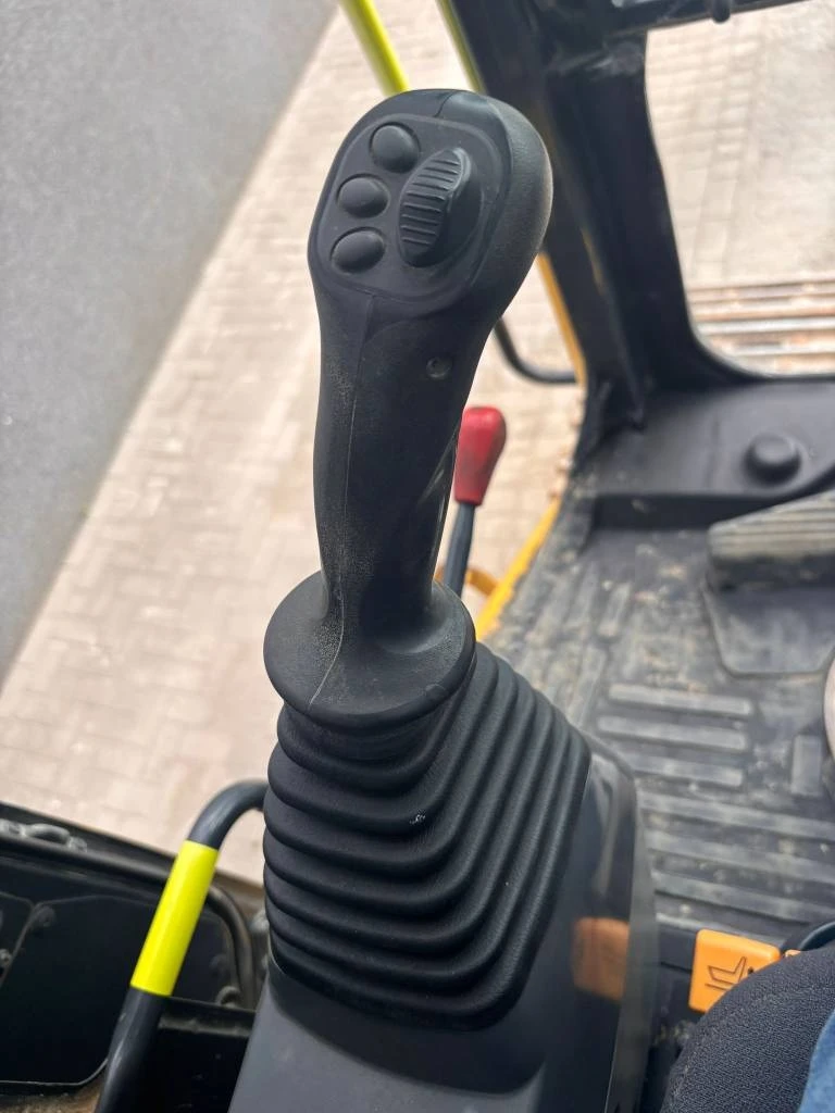 Багер Komatsu PC 228 USLC-11, снимка 15 - Индустриална техника - 54583628