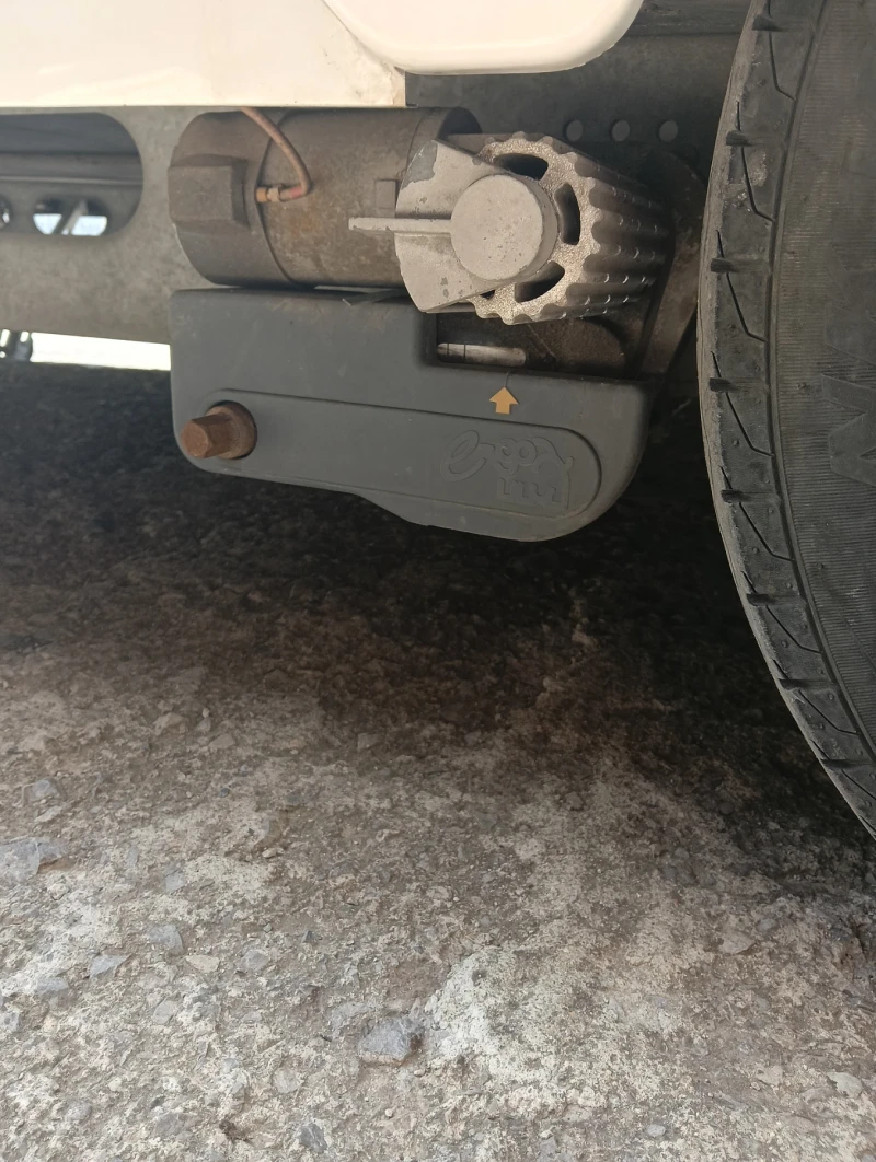 Каравана Award ACE, снимка 5 - Каравани и кемпери - 52082738