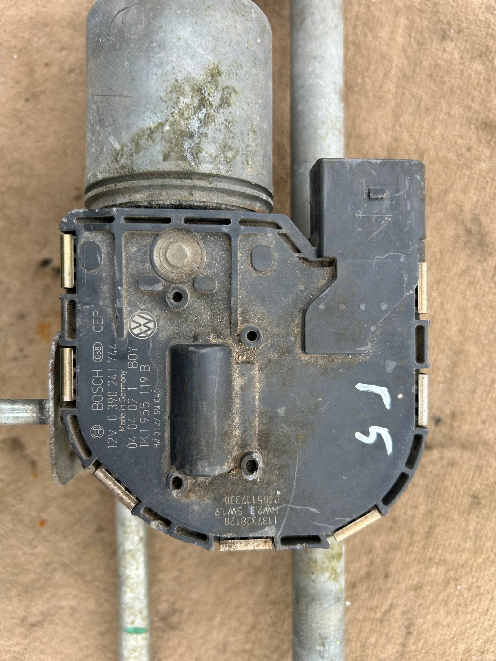 0390241744  ������� � ��������� ������ �������� VW GOLF 5 3398010126 | Mobile.bg � ����������� 2