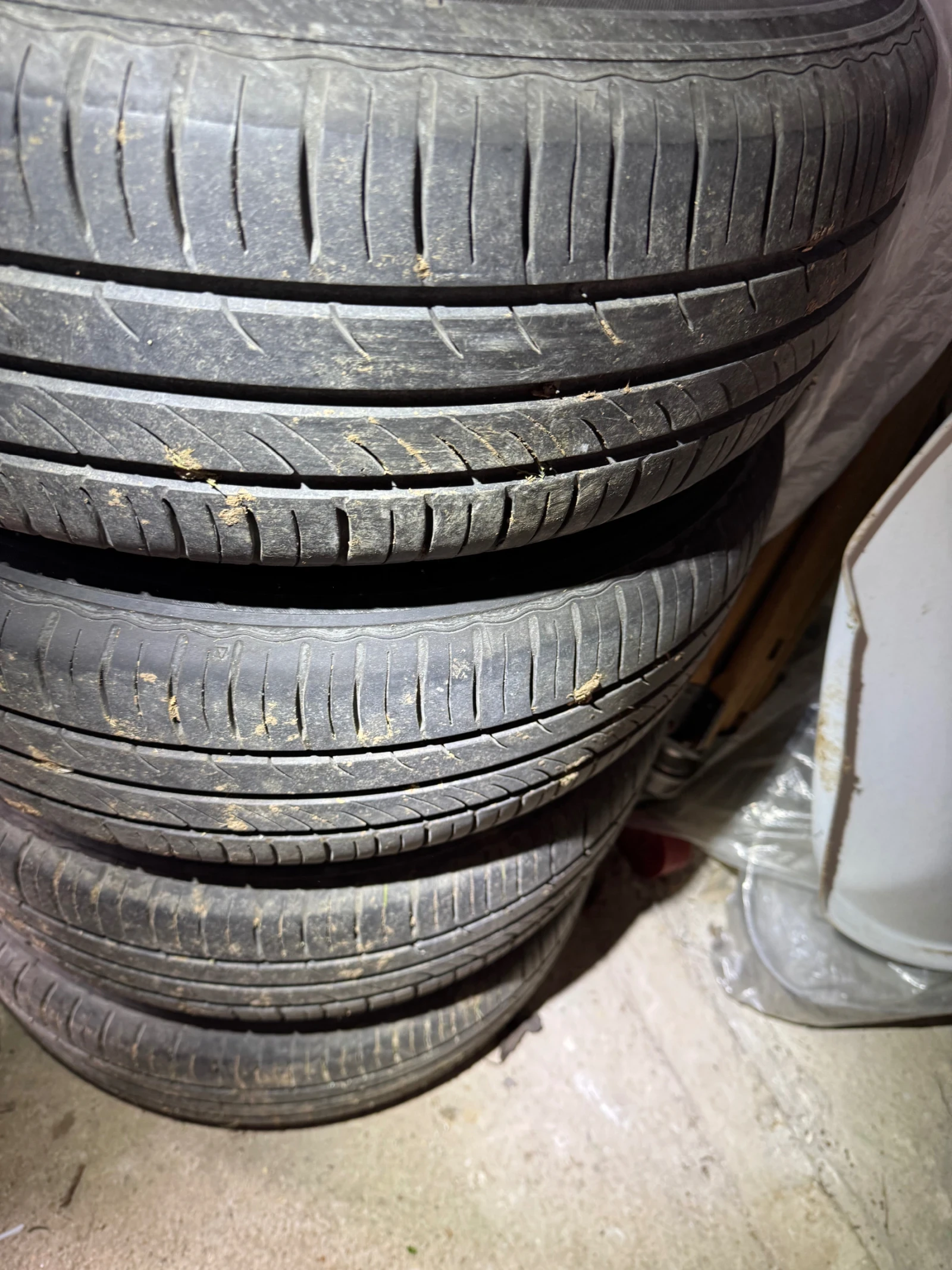 Гуми с джанти Kumho 195/65R15, снимка 2 - Гуми и джанти - 54984609