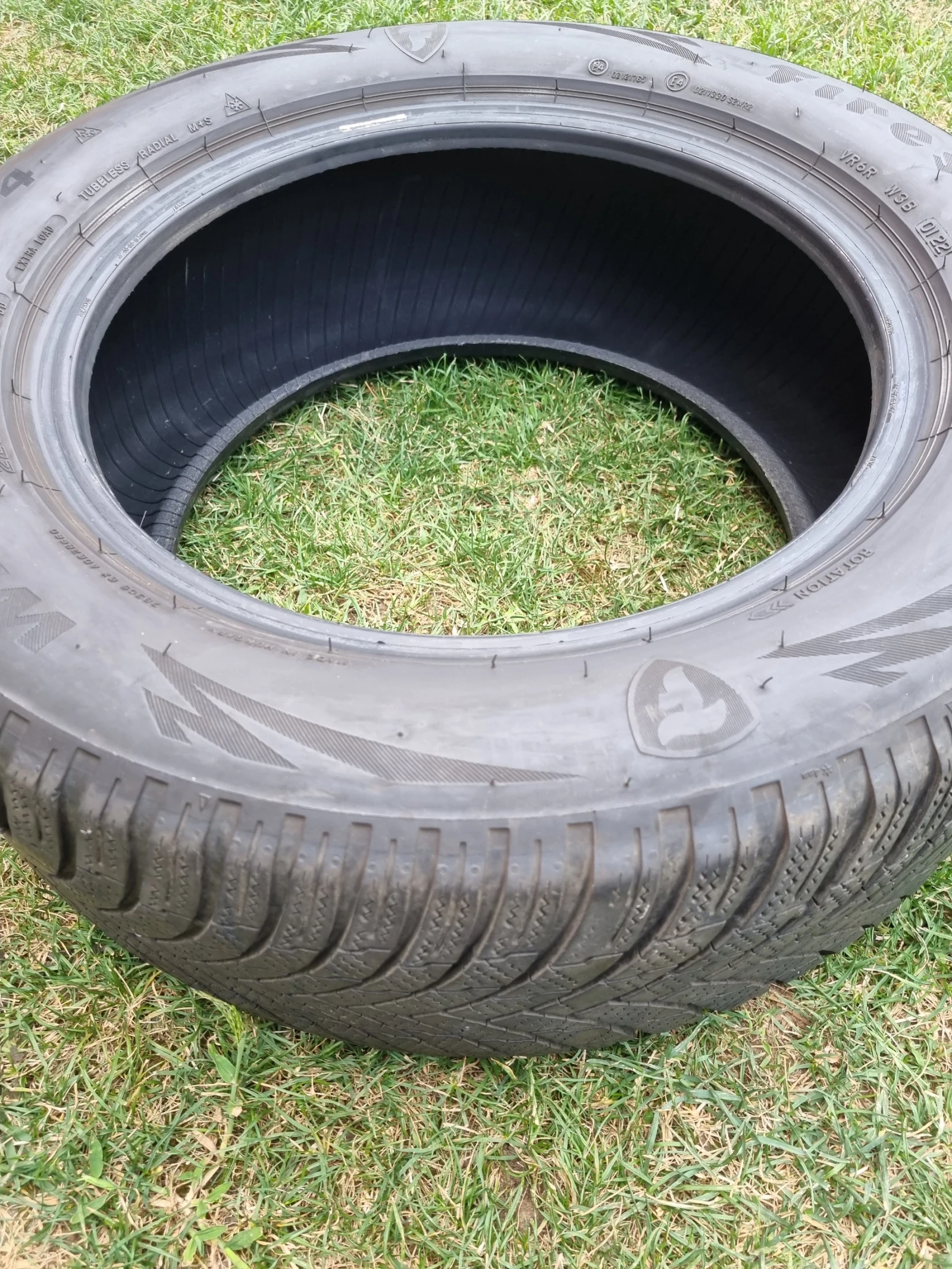 Гуми Зимни 225/55R16, снимка 7 - Гуми и джанти - 56063386