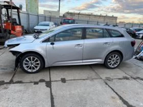 Toyota Avensis -НА ЧАСТИ, снимка 2