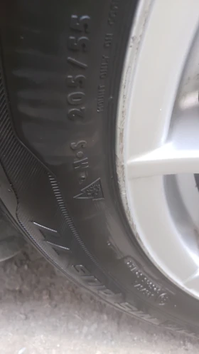 Toyota Avensis - 3900 лв. - 71541216 | Car24.bg